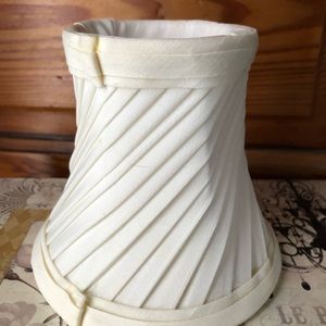 - - Cream color twisted bell shape lampshade mini
